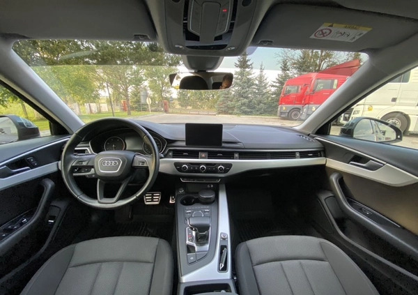 Audi A4 cena 82900 przebieg: 104573, rok produkcji 2017 z Chełm małe 326